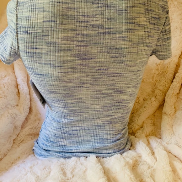 NWT JUNIORS cut out short sleeve tee - Picture 2 of 5